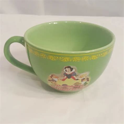 WALT DISNEYS SNOW White And The Seven Dwarfs Coffee Cup Mug Disney