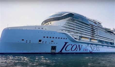 The World S Largest Cruise Ship Launched The Giant Icon Of The Seas