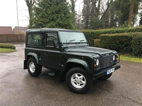 Land Rover Defender County Station Wagon Tdi Epsom Green