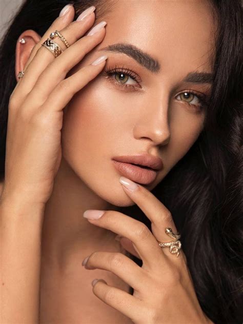 Hot Girlfriend Anastasiya 32 Yrs Old From McLean United States Hi And Here I Am Finally