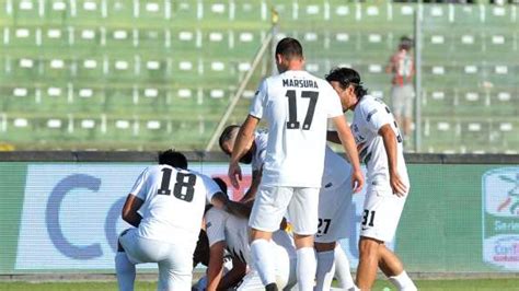 Serie B Mancosu manda in curva le speranze del Lecce È il Venezia la