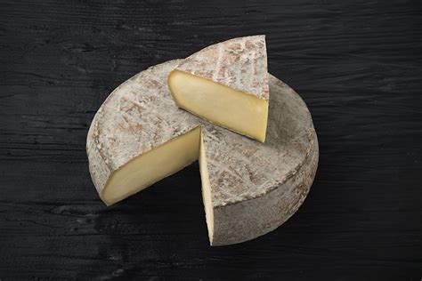 Nos fromages beurres crèmes AOP AOP Produits laitiers