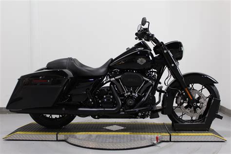 New 2022 Harley Davidson ROAD KING SPECIAL In Revere 22FLHRXSBLACK