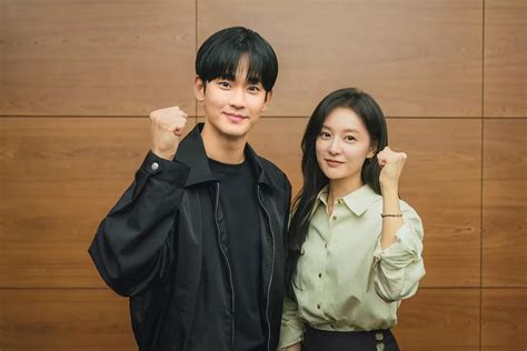 Tvn Bagikan Momen Pembacaan Naskah Kim Soo Hyun Dan Kim Ji Won Untuk