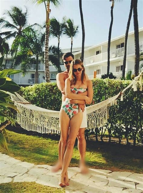 10 Hot Kim Shaw Bikini Pics