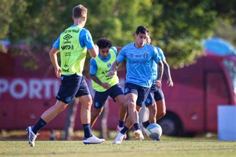 Escalação Do Grêmio Renato Terá Volta De Cristaldo E Dúvida No Ataque