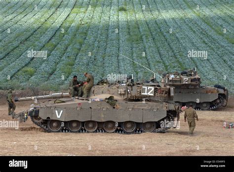 Unspecified Israel 19th July 2014 Idf Tanks In An Army Deployment