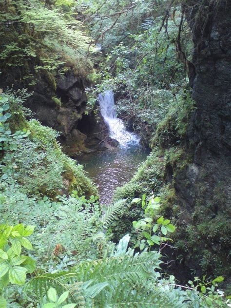 Album Photo Cascade Des Combes Et Gorges De L Ab Me En Boucle Par Le