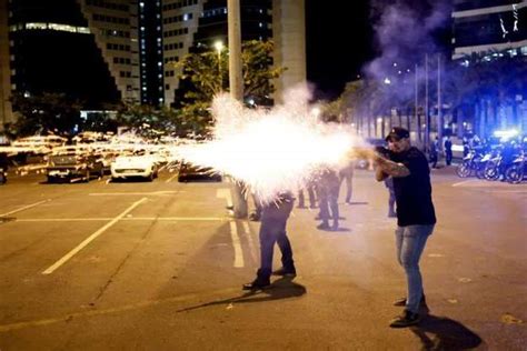 Atentado No Distrito Federal Bolsonaristas Colocam Fogo Em Carros E