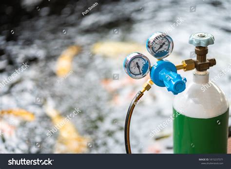 Equipment Medical Oxygen Tank Cylinder Regulator Stock Photo 1815237371 ...