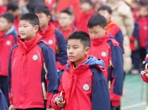 龙吟报春启新程 风起扬帆谱新篇 ——内江市东兴区外国语小学校开学啦 部门动态 四川三农快讯