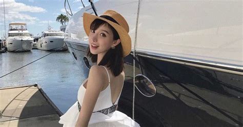 Cuộc sống xa hoa nhan sắc trông mòn con mắt của Di Vy Tịnh hot mom nổi danh Trung Quốc