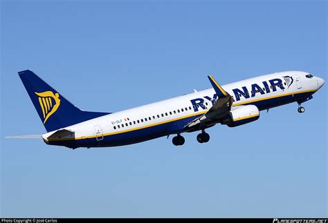 EI DLF Ryanair Boeing 737 8AS WL Photo by José Carlos ID 415753