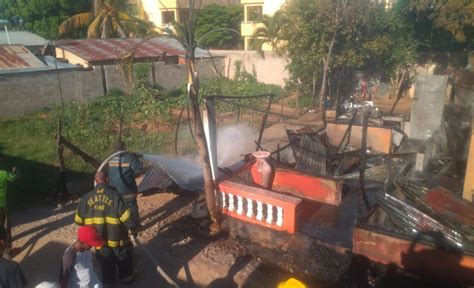 Incendio destruye vivienda en Dajabón y deja una familia en la calle