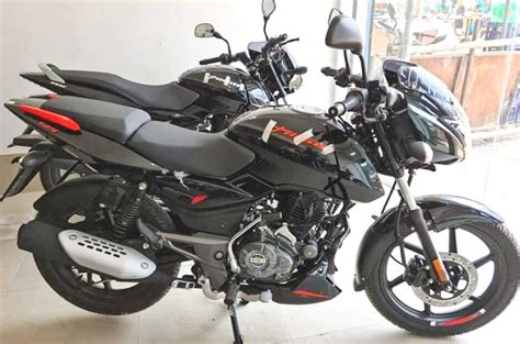 BS6 Bajaj Pulsar 125 Split Seat Model Launched At Rs 79 079