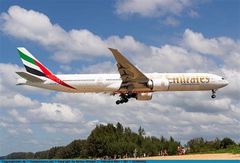 Picture Emirates Boeing H Er A Enm