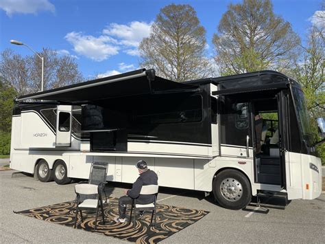 2020 Winnebago Horizon 42q National Vehicle