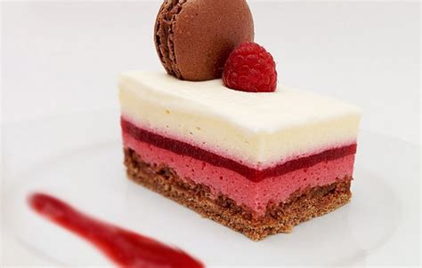 Entremets Framboises Chocolat Au Lait Et Vanille Recette De