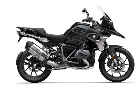 Studio Takes Of The New BMW R 1250 GS Style Triple Black 10 2020