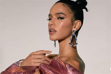 Bruna Marquezine Após Suspeitar De Outra Sexualidade Dispara Disponível Área Vip