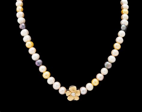 Ole Lynggaard Necklace With Cultured Pearls And Clasp Of K White And