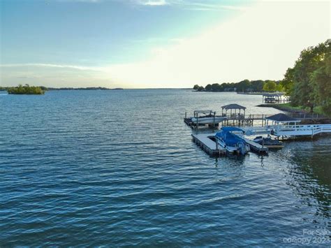 Sunset Cove Hotel - Lake Norman & Mooresville, NC - Explore Mooresville