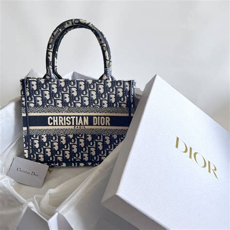 1円スタート Christian Dior Book Tote バッグ ディオール ブックトート スモール オブリークエンブロイダリー ハンドバッグ 高島屋購入 かばん、バッグ ｜売買された