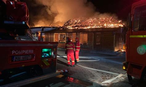 VIDEO Incendiu devastator la un bar dintr un sat de lângă Lugoj