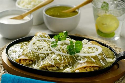 Prepara Estas Riqu Simas Y Deliciosas Enchiladas Verdes El Heraldo De