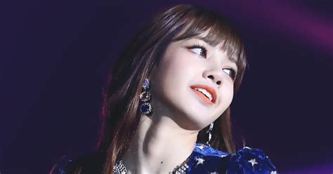 Blackpink Lisa [fancam][photos] Blackpink Lisa On Golden Disk Award