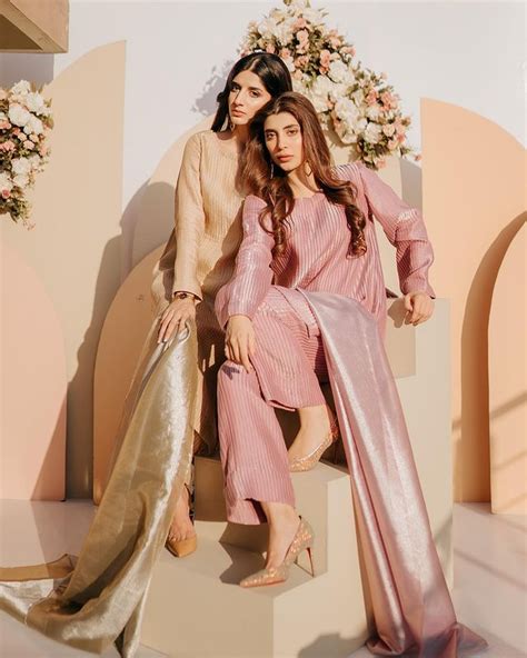 Mawra And Urwa Hocane Pose For Their Cloting Brand U X M Reviewitpk