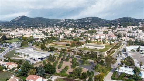 Hyères première pierre à lédifice du nouveau lycée Golf Hôtel TPBM