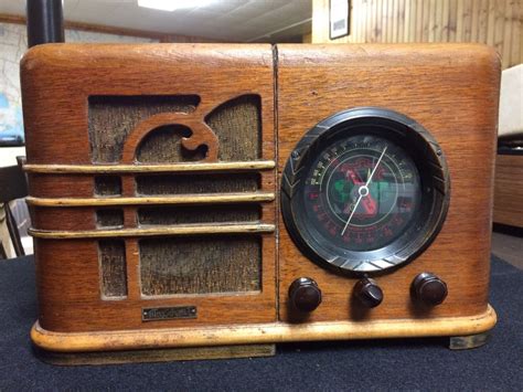 Marshall Antique Am And Shortwave 2 Band Art Deco Wooden Old Radio 30s