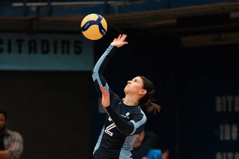 Troisi Me Victoire Cons Cutive En Volleyball Uqam