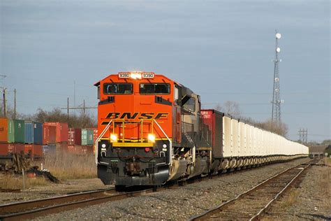 A BNSF SD70ACe and a SD70MAC with an empty coal train from Galveston in ...