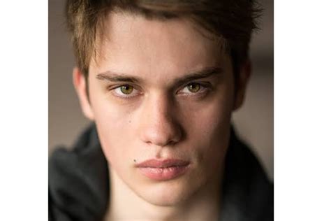 Nicholas Galitzine S Take On Relationships Chemistry Transcends Age