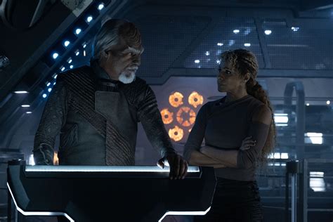 Michael Dorn As Worf And Michelle Hurd As Raffi Musiker In Imposters Episode 305 Star Trek