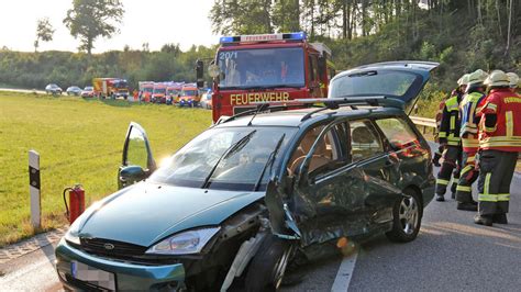 Egling Schwerer Unfall Auf Staatsstra E Unglaublicher