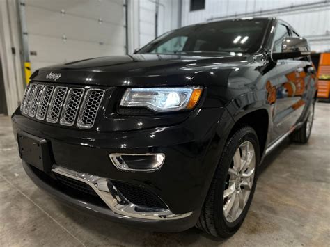 2014 Jeep Grand Cherokee Summit 4X4 FULLY LOADED SAFETIED