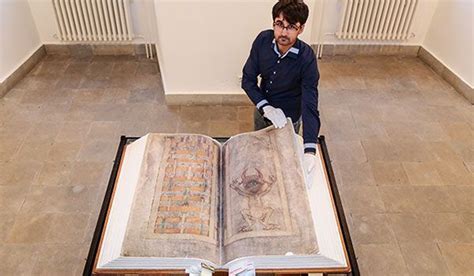 Quien Escribio La Biblia Del Diablo O El Codex Gigas Y Su Historia