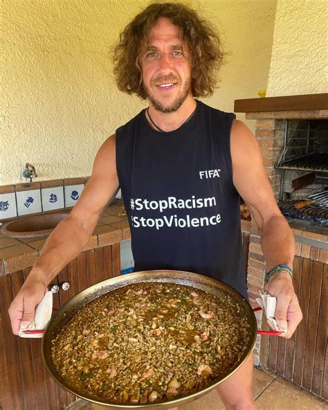 カルレス・プジョルさんのインスタグラム写真 カルレス・プジョルinstagram「mi Primera Paella 😋」7月26日