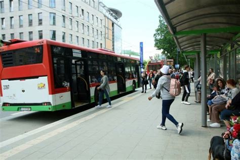 Jak Dojecha Na Cmentarze W Lublinie We Wszystkich Wi Tych Rozk Ad