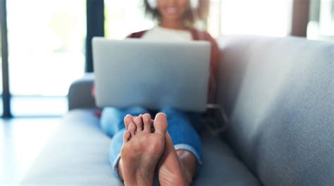 How To Sell Feet Pictures Online For Money