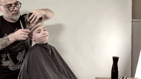 Boys Haircut Tutorial Diy Youtube