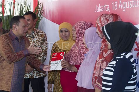 Kartu Keluarga Sejahtera Antara Foto
