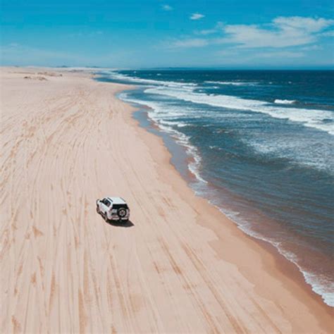 Adventure Destinations: Stockton Beach, NSW - 4x4, 4WD & Off Road ...