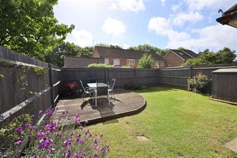 Saxby Road Burgess Hill Rh15 3 Bed End Of Terrace House £425000