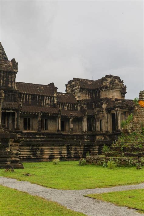 Angkor Wat temple 12904311 Stock Photo at Vecteezy