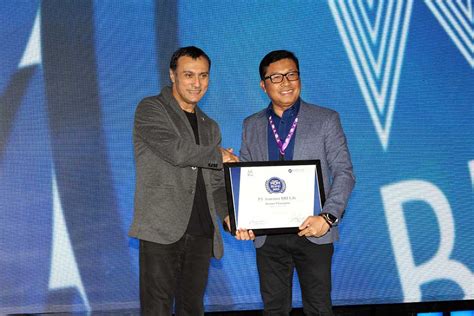 Jadi Top Of Mind Kategori Life Insurance BRI Life Raih Award Di Ajang