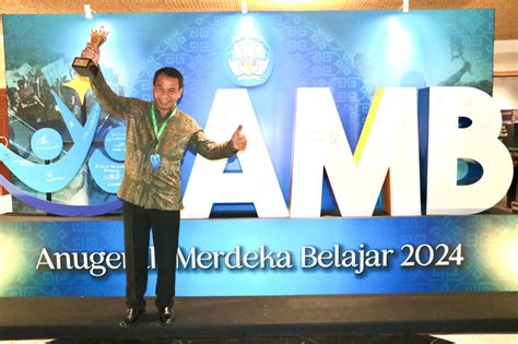 Jadi Pengelola Pip Terbaik Pj Bupati Lihadnyana Raih Anugerah Merdeka